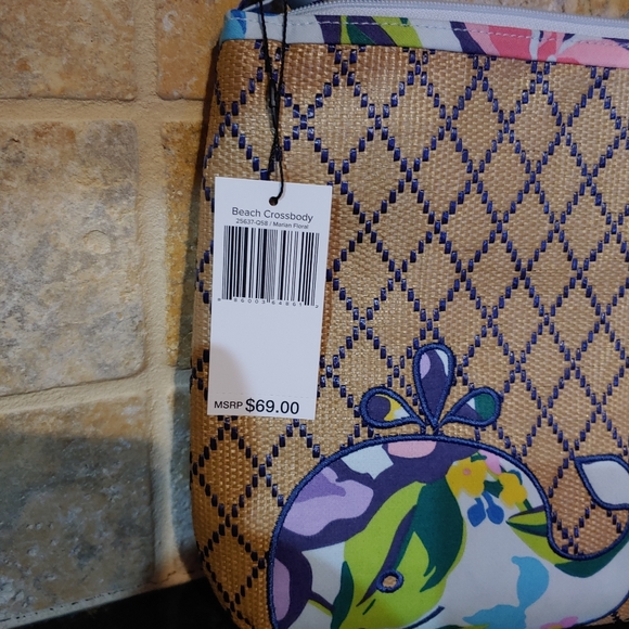 Vera Bradley Beach crossbody &. Wristlet - Picture 9 of 9